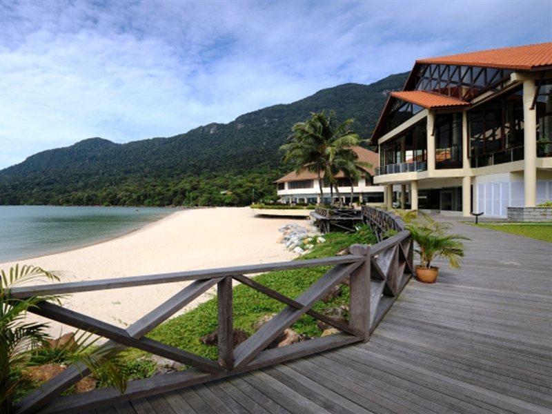 קוצ'ינג Damai Puri Resort & Spa מראה חיצוני תמונה The beach at the Pangkor Laut Resort