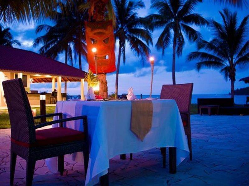 קוצ'ינג Damai Puri Resort & Spa מראה חיצוני תמונה A beachside restaurant in Maldives