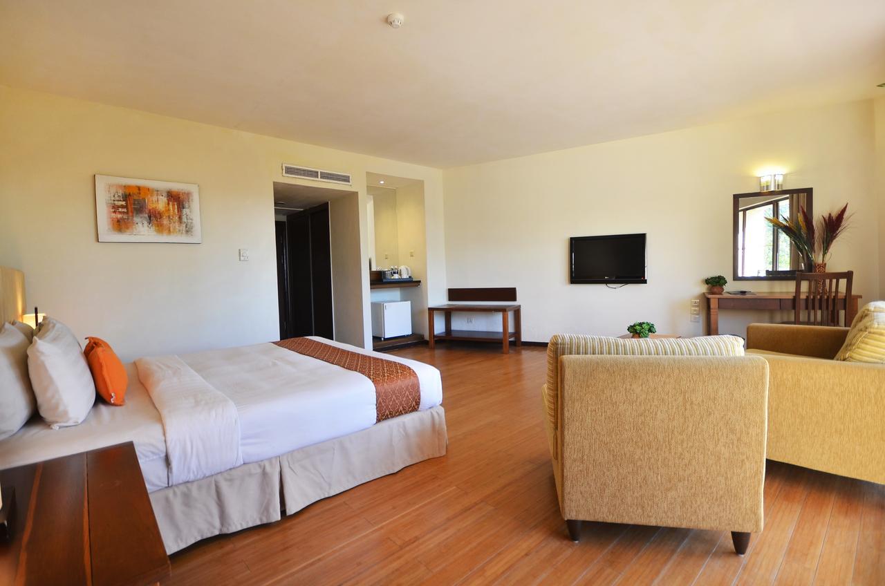 קוצ'ינג Damai Puri Resort & Spa מראה חיצוני תמונה Deluxe Room