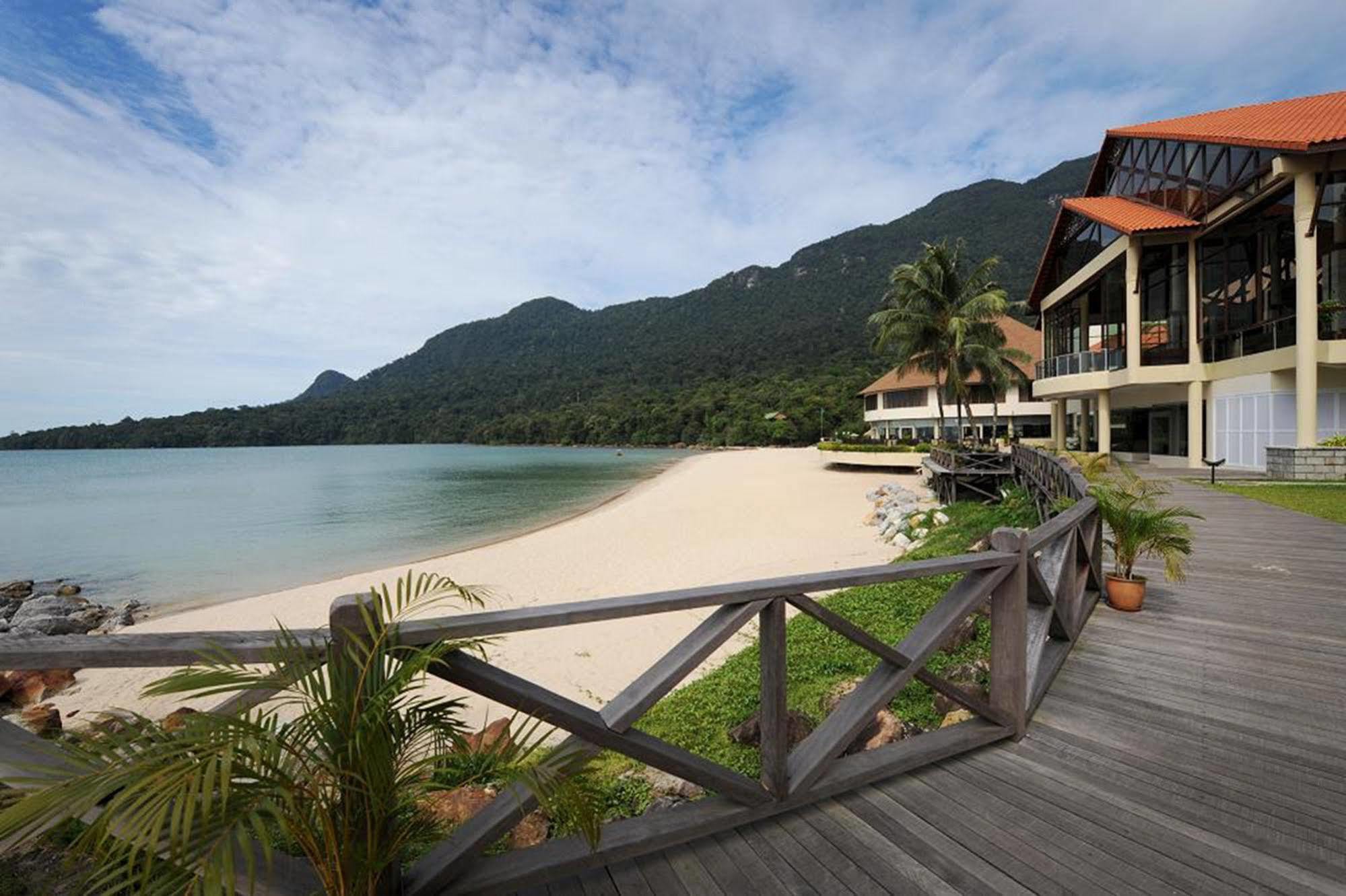 קוצ'ינג Damai Puri Resort & Spa מראה חיצוני תמונה The beach at Pangkor Laut Resort