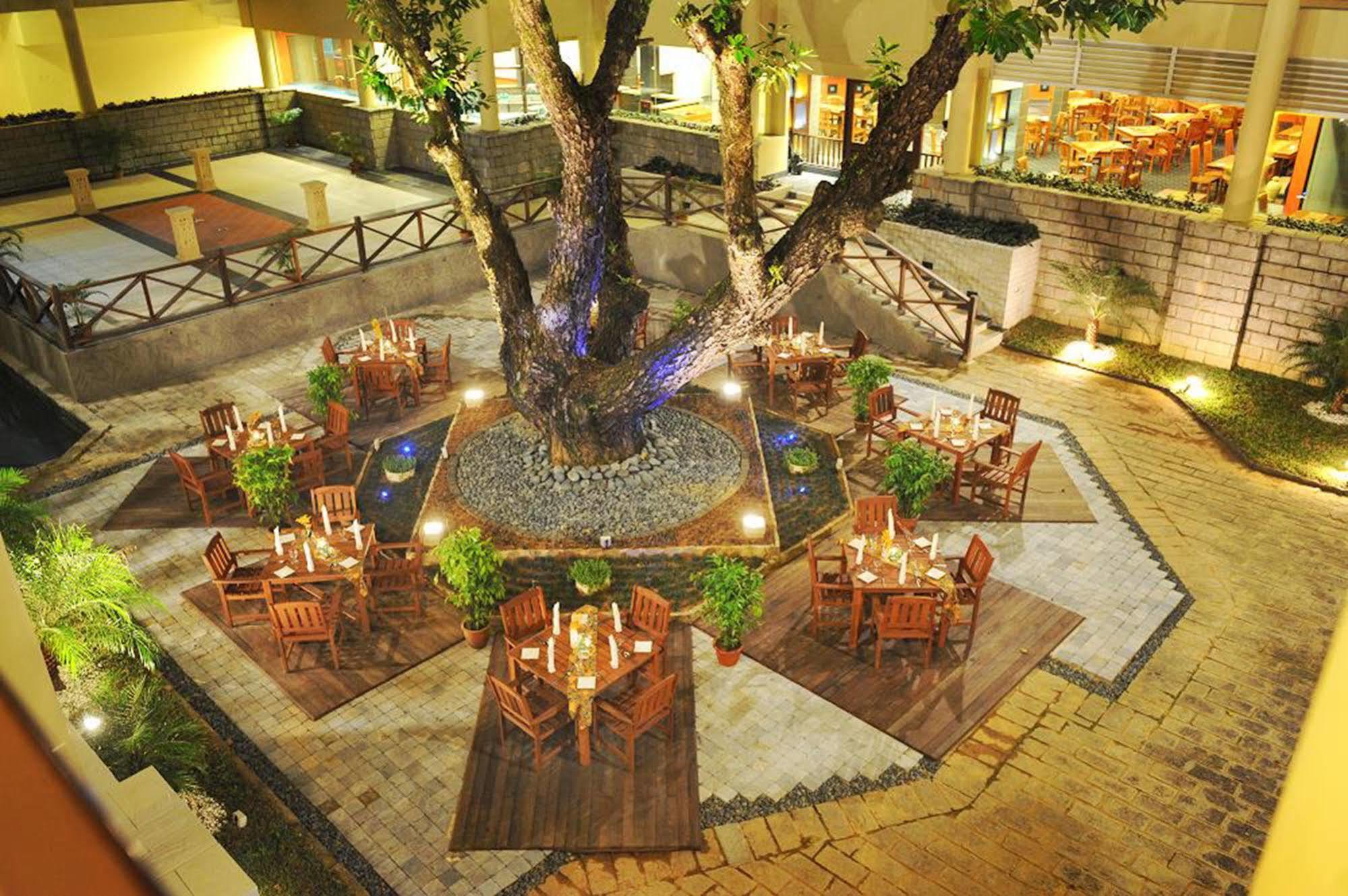 קוצ'ינג Damai Puri Resort & Spa מראה חיצוני תמונה The hotel's lobby