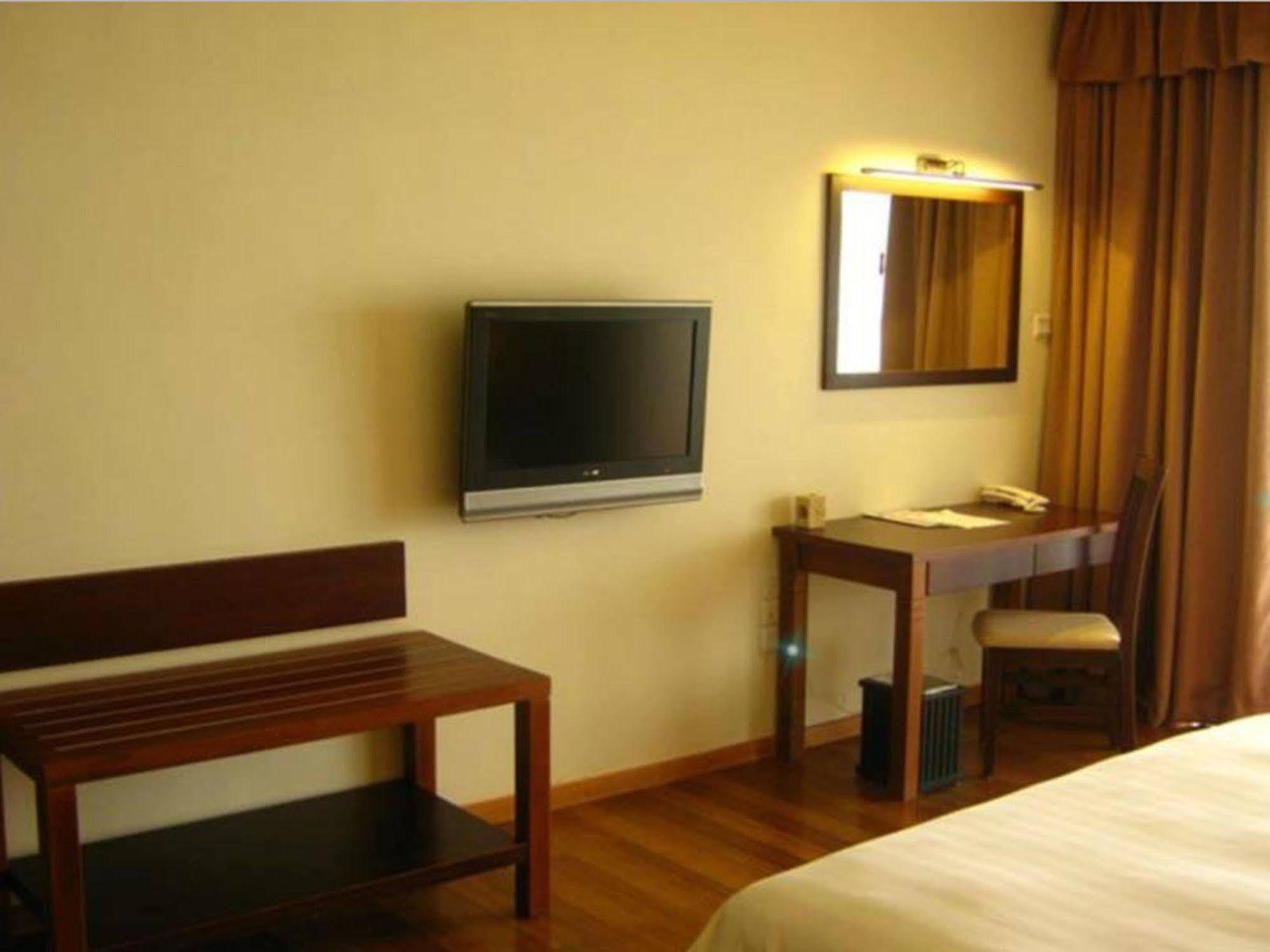 קוצ'ינג Damai Puri Resort & Spa מראה חיצוני תמונה A room at the hotel